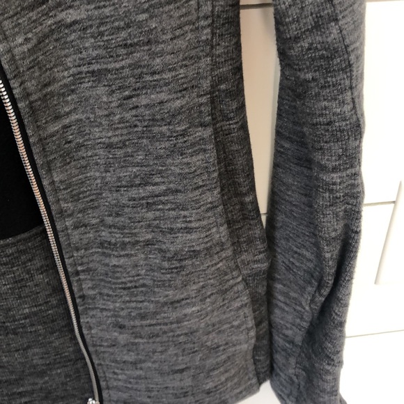 Lululemon Radiant Jacket II Core Dark Grey Heathered size 4 full zip up pockets - Picture 9 of 10